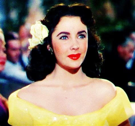 elizabeth taylor gif|50s Actress Elizabeth Taylor GIF .